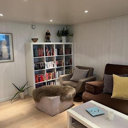 Hybel Med Bad Apartment เอเกอร์ชุนด์ ภายนอก รูปภาพ